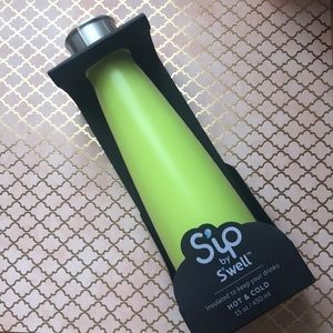 S’ip by Swell Sour Apple Green Hot and Cold Bottle